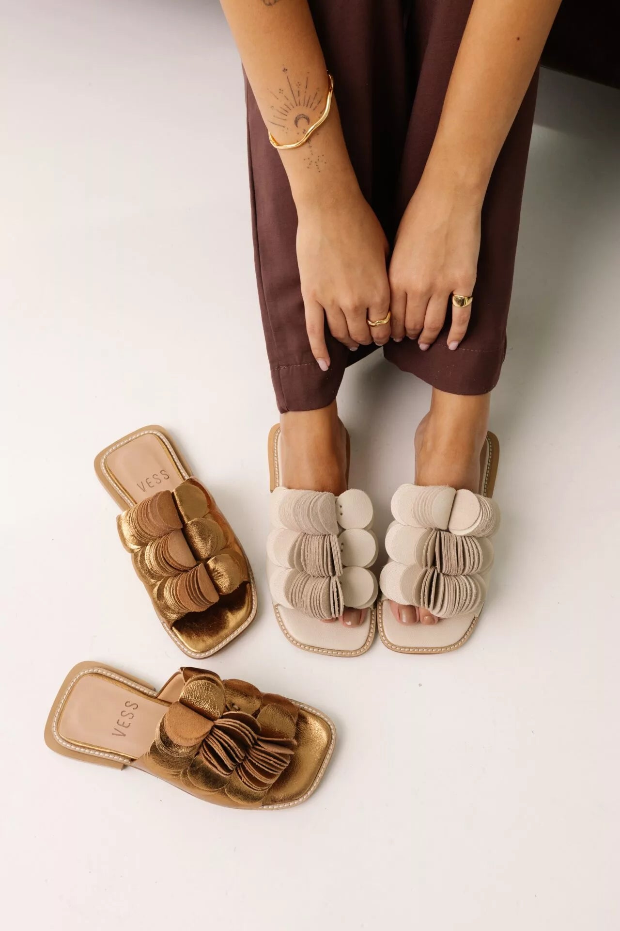 Rasteira Feminina em Couro Roques