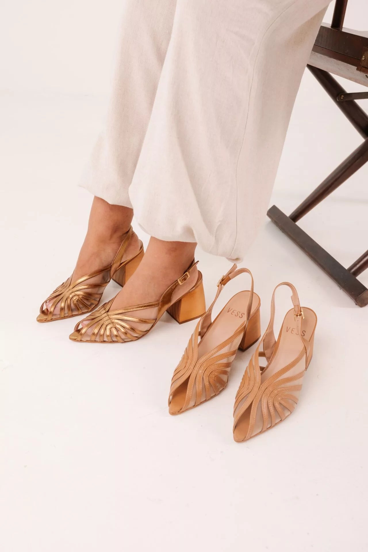 Sapato Feminino Couro e Tela Ravena