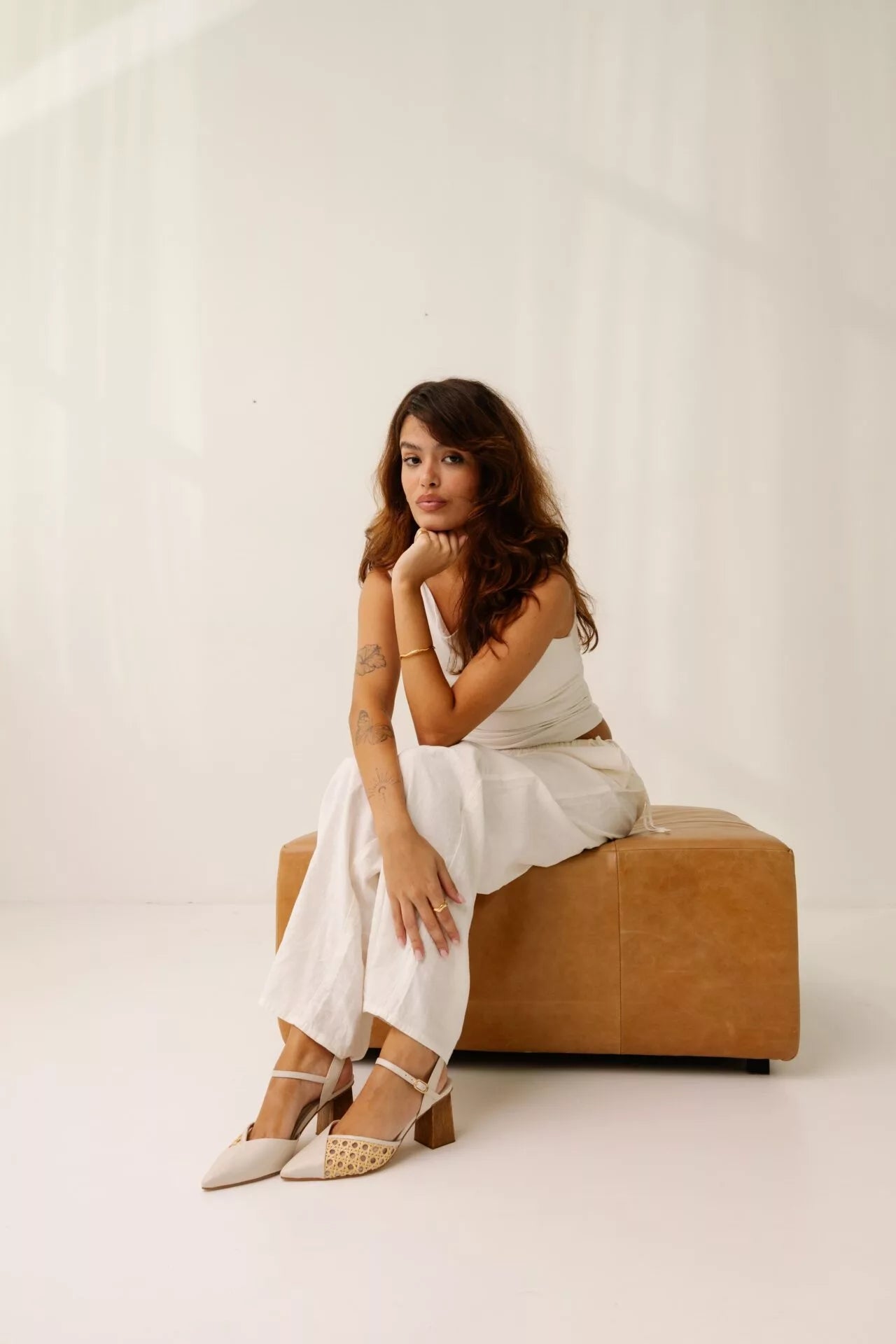 Sapato Feminino em Couro e Tela Vime