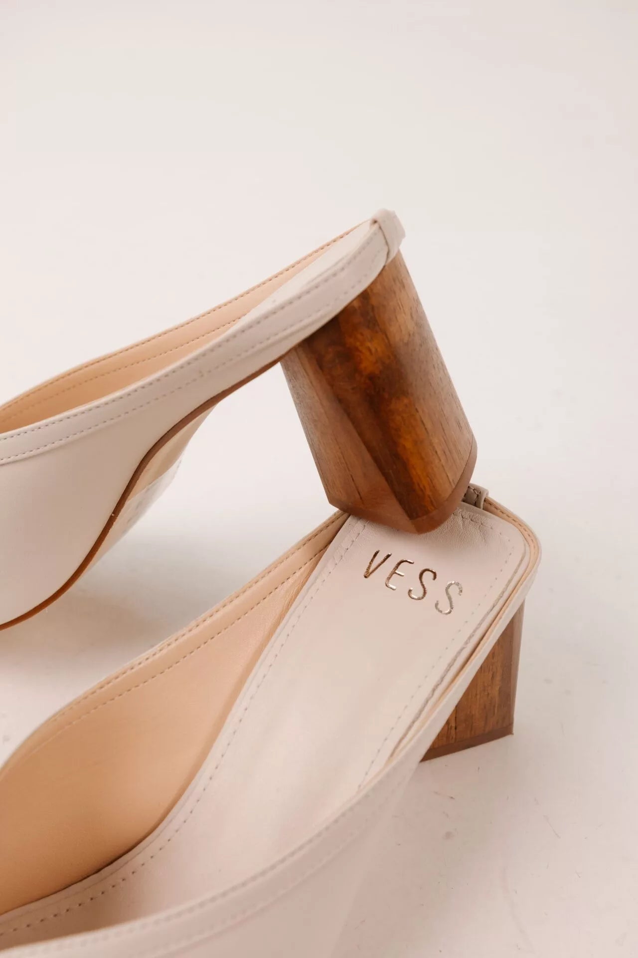 Mule Salto Madeira Anari