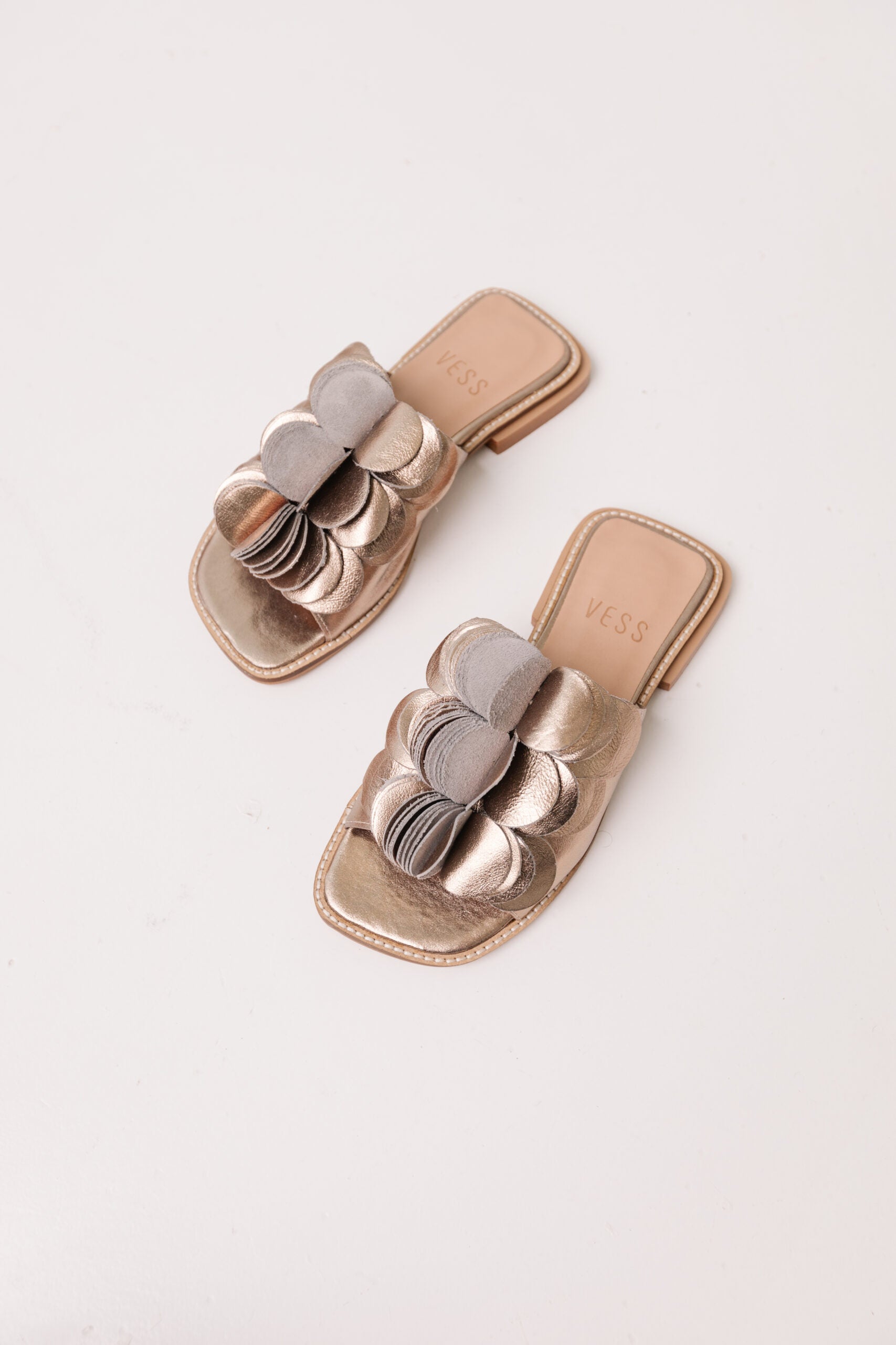 Rasteira Feminina em Couro Roques