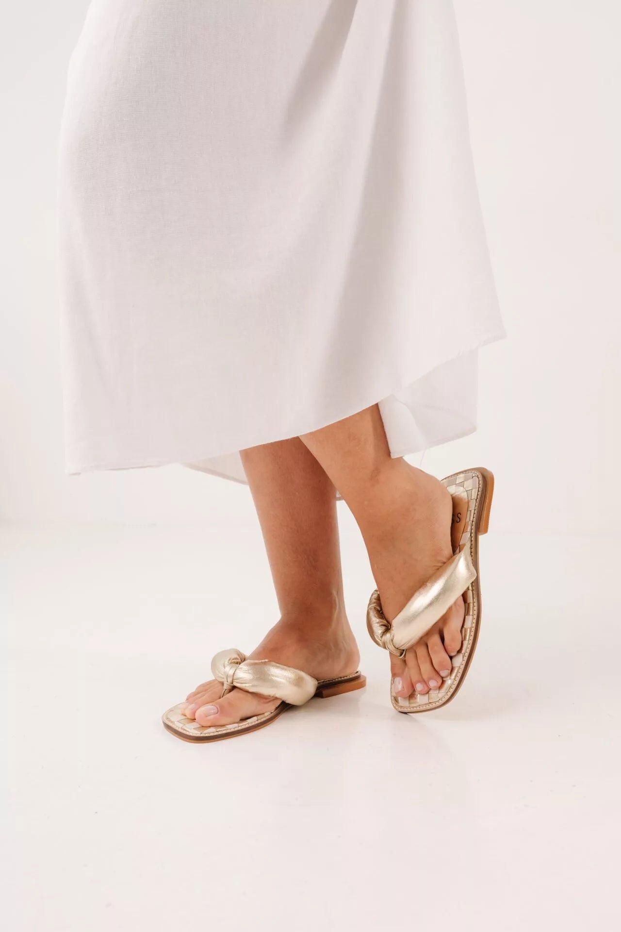 Rasteira Feminina em Couro Módena