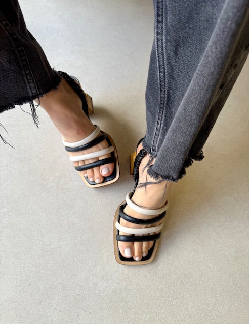 Sandália Salto em Madeira Paros