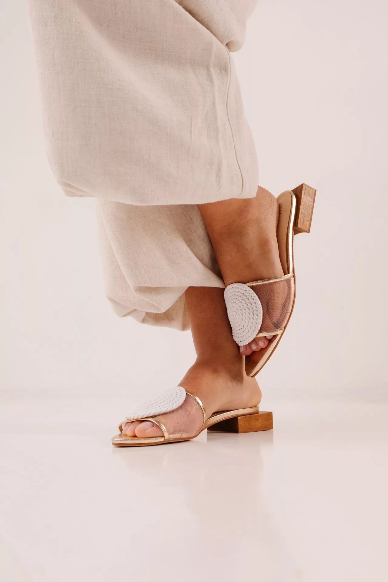 Tamanco em Couro e Tela Ciréna