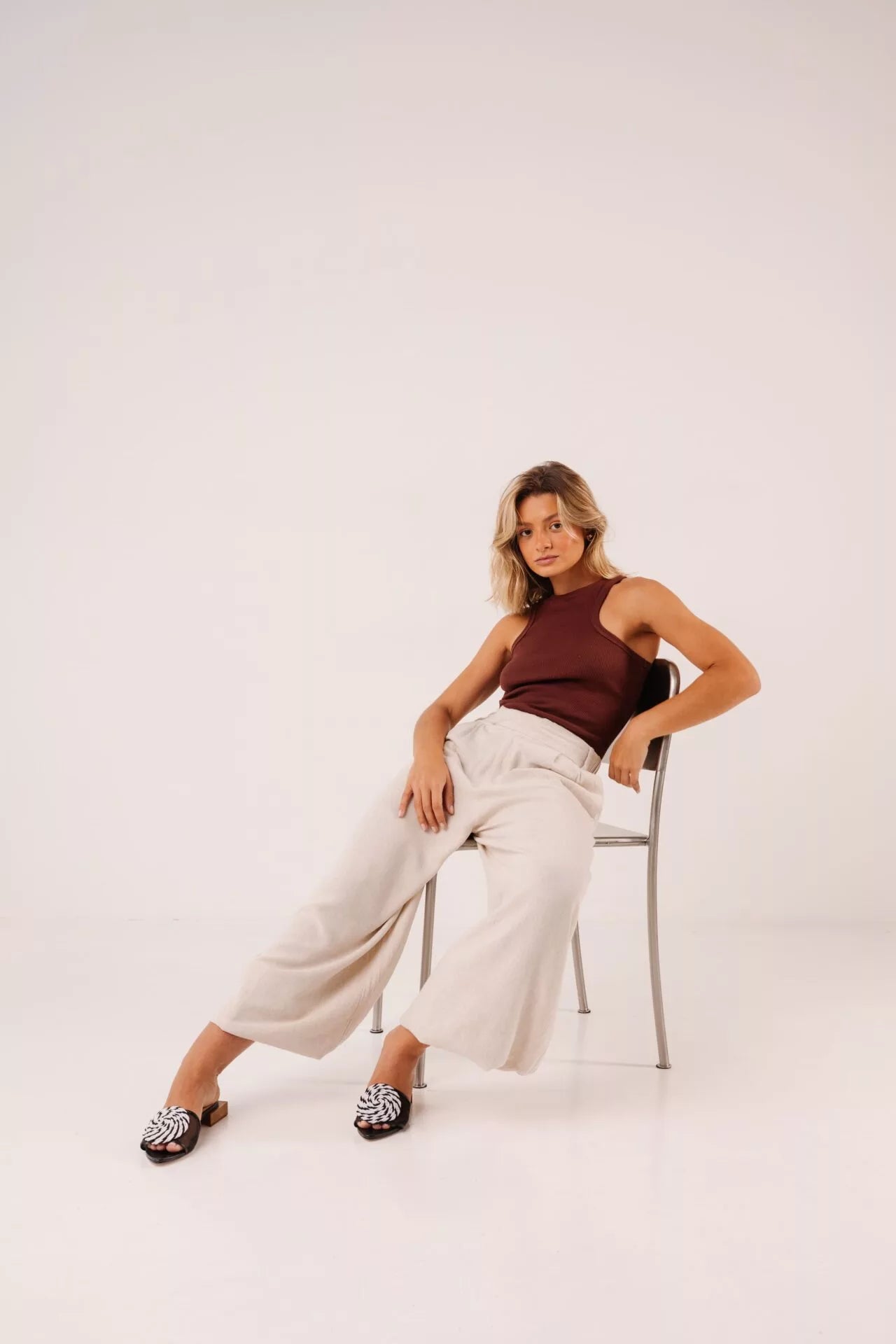 Tamanco em Couro e Tela Ciréna